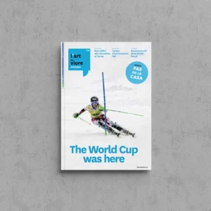 Portada d'Art de Viure Andorra núm. 105: un esquiador de competició traça una porta d'eslàlom sobre la neu durant la Copa del Món FIS de Grandvalira, amb el titular «The World Cup was here».